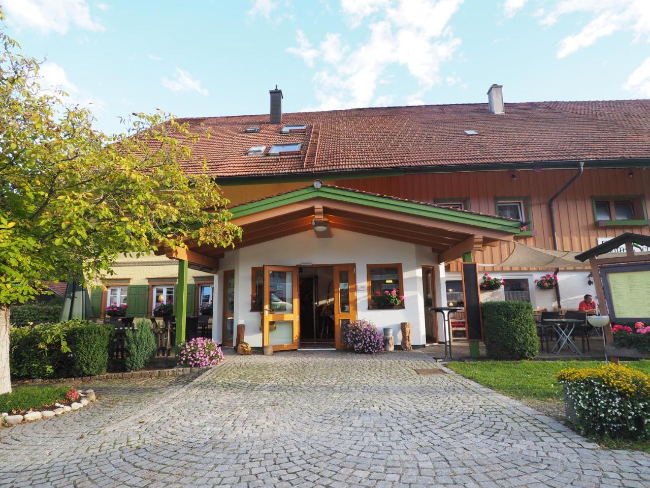 Landgasthof Zum Schwarzen Grat Isny im Allgäu Exteriör bild