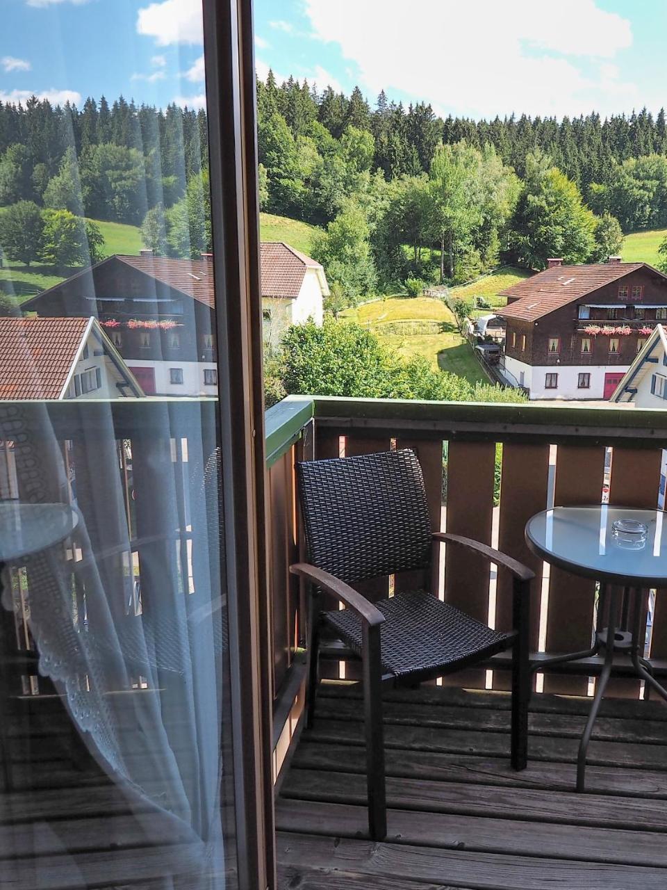 Landgasthof Zum Schwarzen Grat Isny im Allgäu Exteriör bild